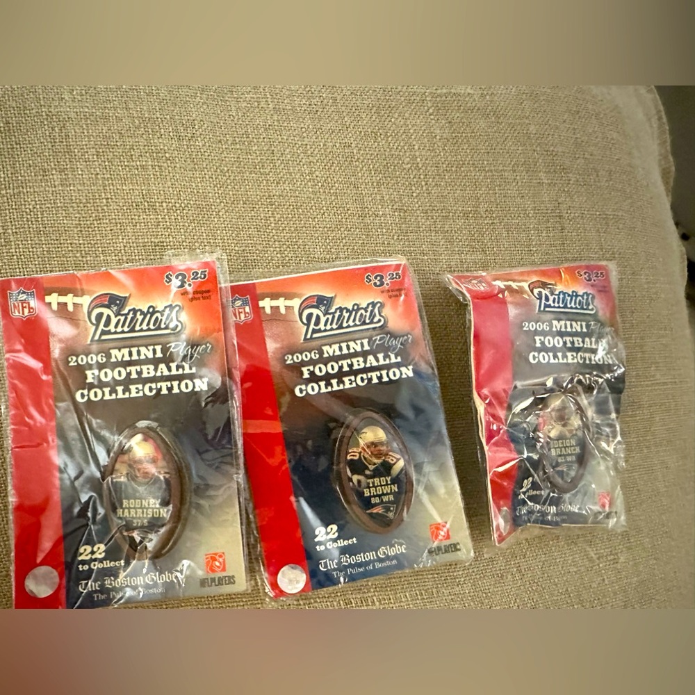 NWT NIB Set of 3 NE Patriots 2006 NFL Mini Player Football Branch Brown Harrison